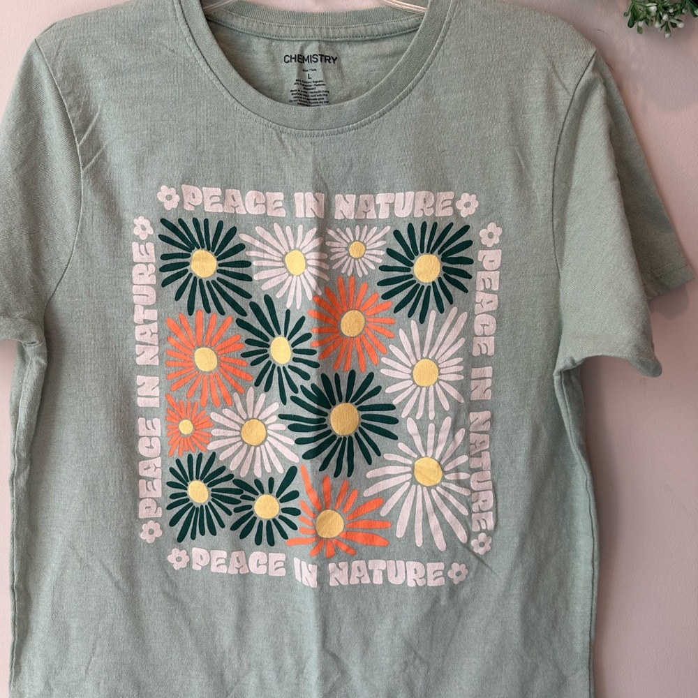 Floral Graphic Tee - Light Green - Picture 5 of 8